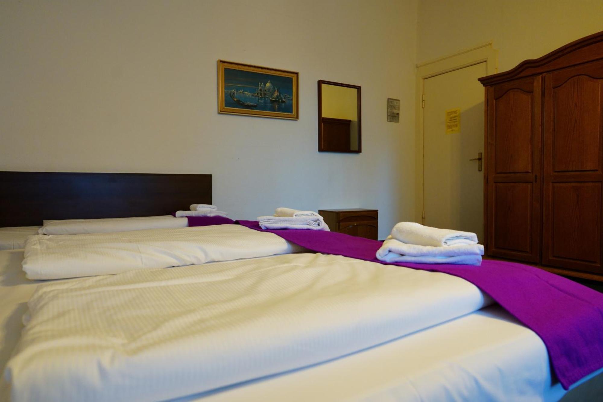 Hotelpension Margrit Berlin Exterior foto